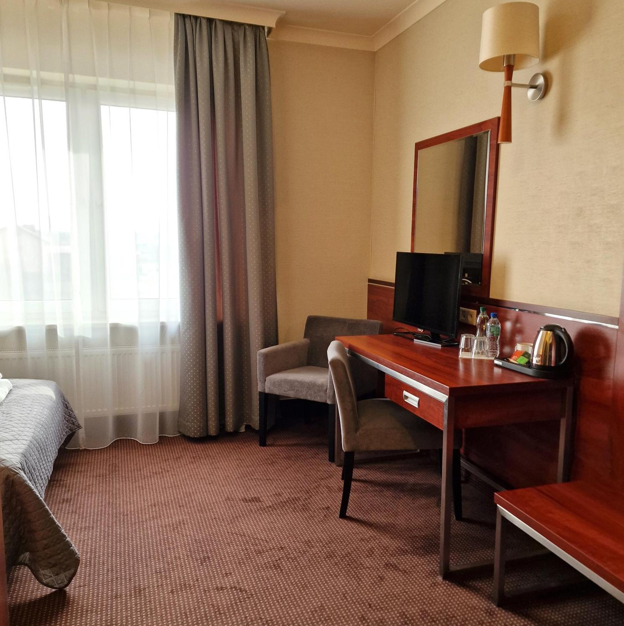 Hotel Panorama Mszczonów Buitenkant foto
