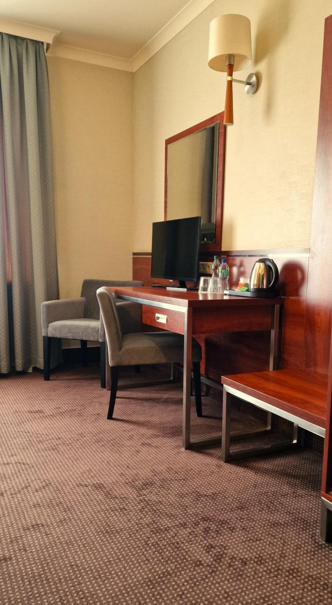Hotel Panorama Mszczonów Buitenkant foto