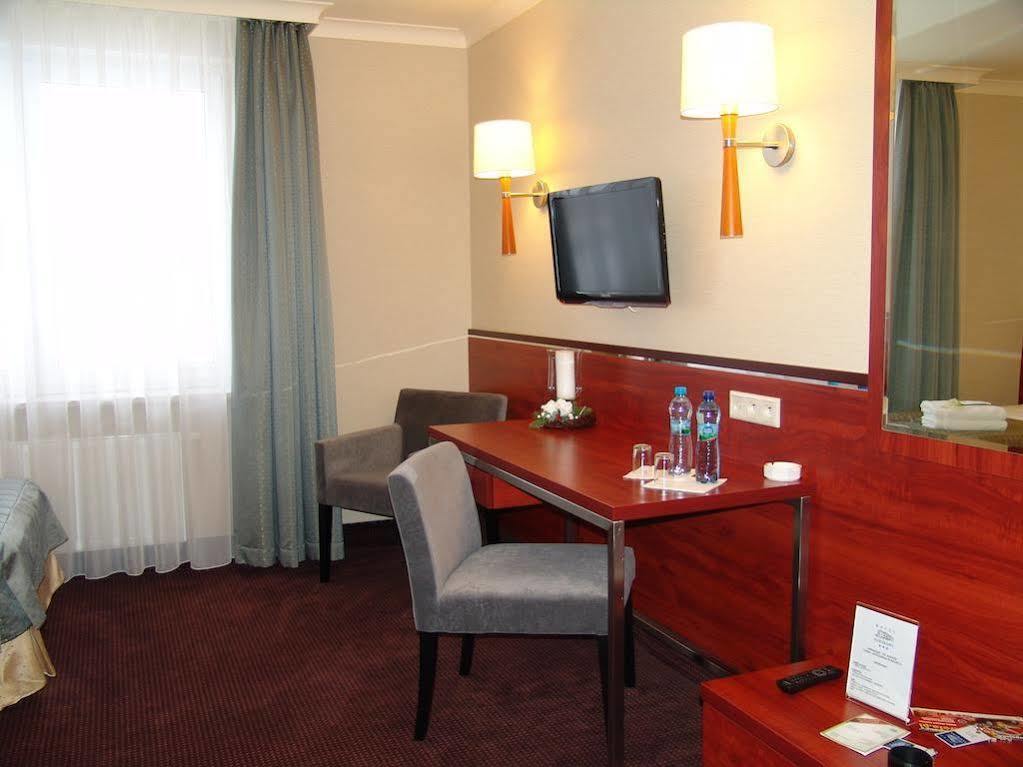 Hotel Panorama Mszczonów Buitenkant foto